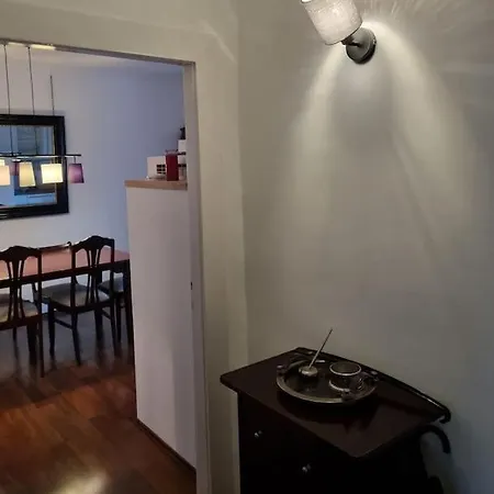 Апартаменты Eg-wohnung: Modern Und Gemuetlich Mit Wohnkueche, Und Wintergarten *