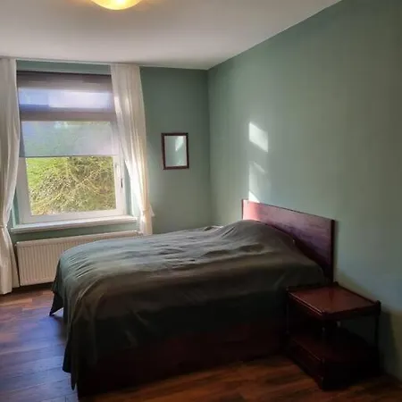Апартаменты Eg-wohnung: Modern Und Gemuetlich Mit Wohnkueche, Und Wintergarten *